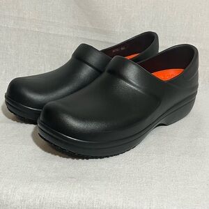 CROCS Neria Pro II LiteRide Work Clogs Black Women’s Size 9W Comfort Waterproof